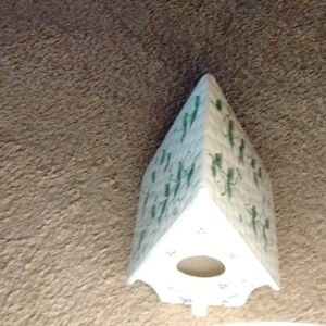Nantucket Ceramic Bird House Blue And White1